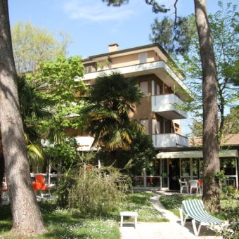 HOTEL IN GRADO PINETA