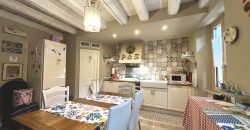 CHARMING COUNTRY HOUSE WITH GARDEN