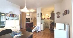 WOHNUNG MIT GROẞER TERRASSE IN PINETA