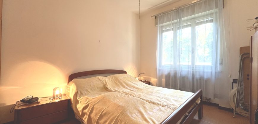 WOHNUNG MIT GROẞER TERRASSE IN PINETA
