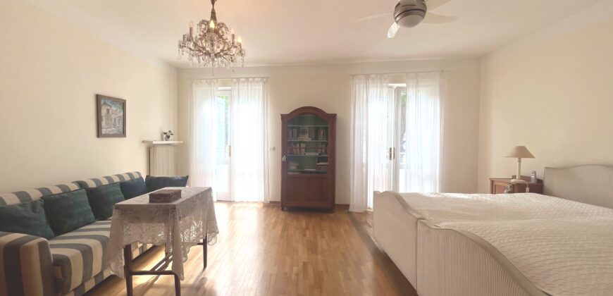 INDIPENDENT HOUSE WITH SEA VIEW