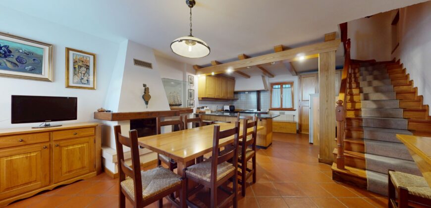 HOUSE IN HISTORICAL CENTER