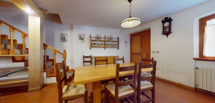 HOUSE IN HISTORICAL CENTER