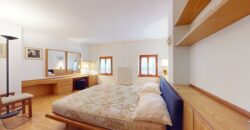 HOUSE IN HISTORICAL CENTER