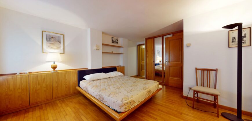 HOUSE IN HISTORICAL CENTER