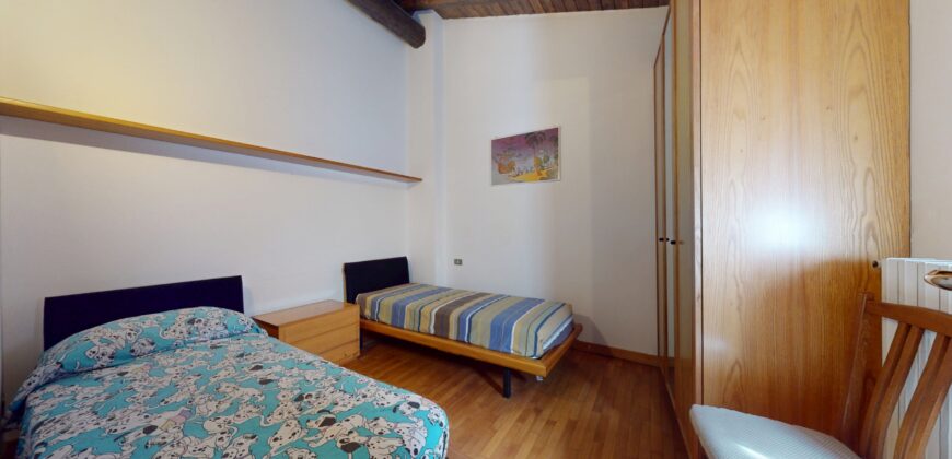 HOUSE IN HISTORICAL CENTER